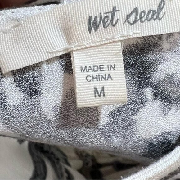 black and white floral print - Picture 3 of 5